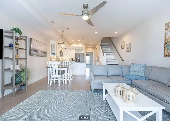 Luxury Bayfront Retreat - Exclusive Waterfront Holiday home *