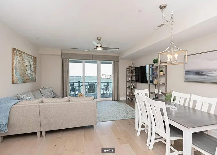 Luxury Bayfront Retreat - Exclusive Waterfront Ocean City