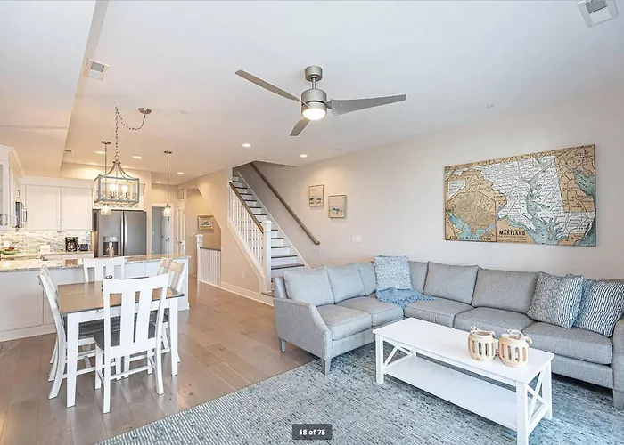 Luxury Bayfront Retreat - Exclusive Waterfront *