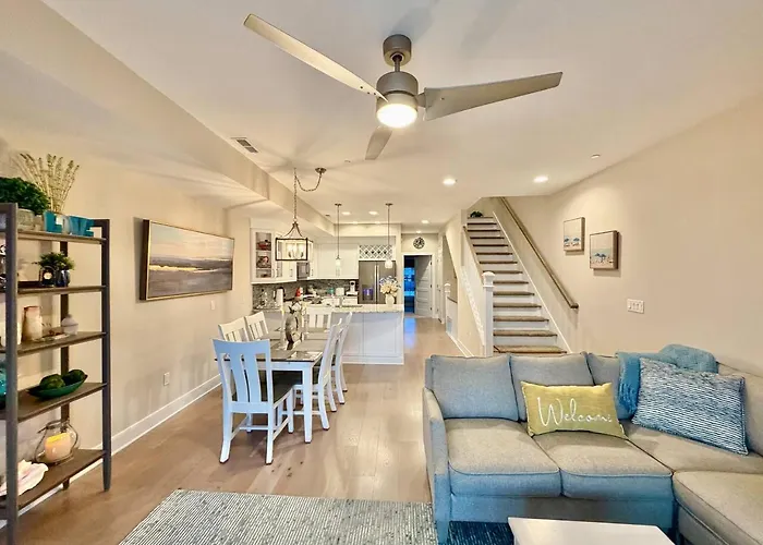 Luxury Bayfront Retreat - Exclusive Waterfront
