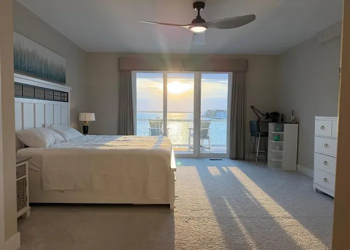 Holiday home Luxury Bayfront Retreat - Exclusive Waterfront *